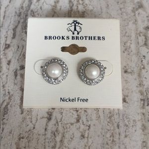 NWT Brooks Brothers Faux Pearl Stud Earrings